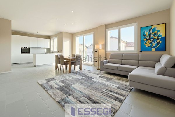 appartamento in vendita ad Alzate Brianza