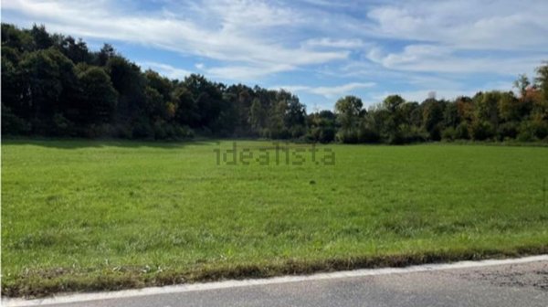 terreno edificabile in vendita ad Alzate Brianza