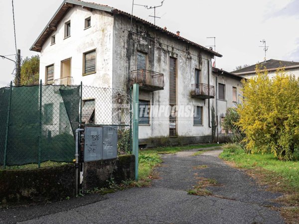 casa indipendente in vendita ad Alzate Brianza
