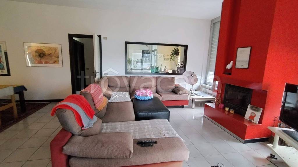 appartamento in vendita ad Alzate Brianza