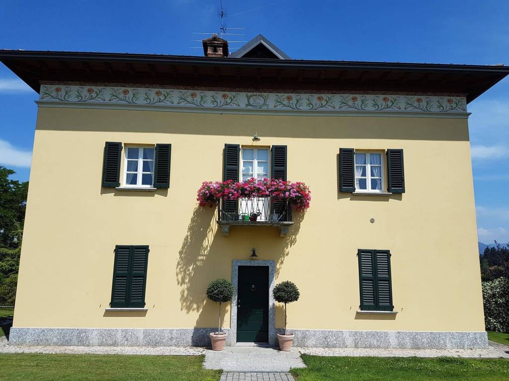 appartamento in vendita ad Alzate Brianza