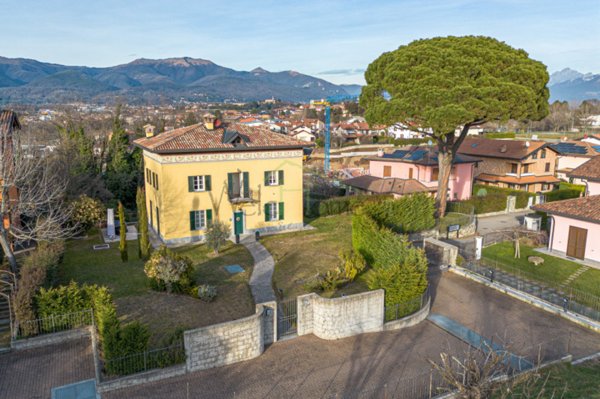 appartamento in vendita ad Alzate Brianza