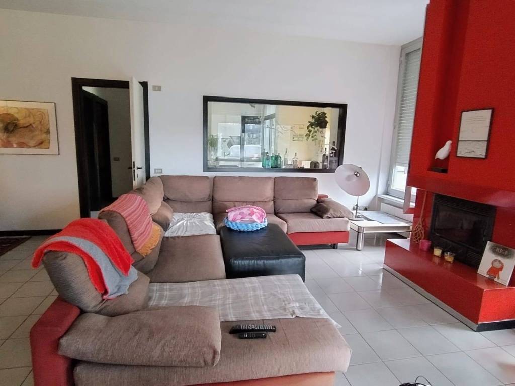 appartamento in vendita ad Alzate Brianza