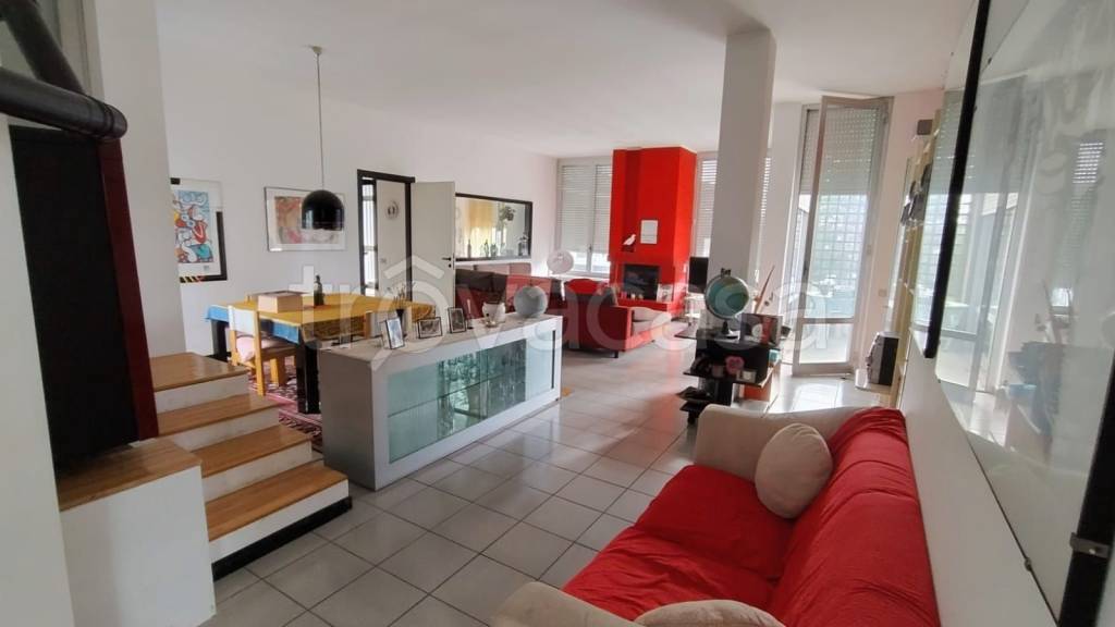 appartamento in vendita ad Alzate Brianza