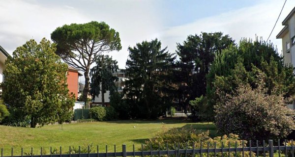 casa indipendente in vendita ad Alzate Brianza