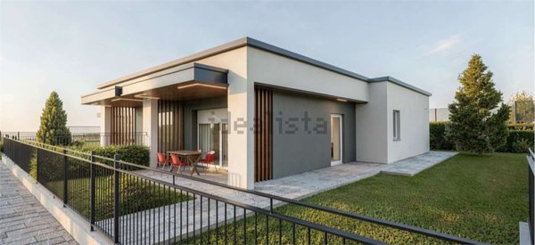 appartamento in vendita ad Alzate Brianza