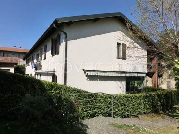 appartamento in vendita ad Alzate Brianza