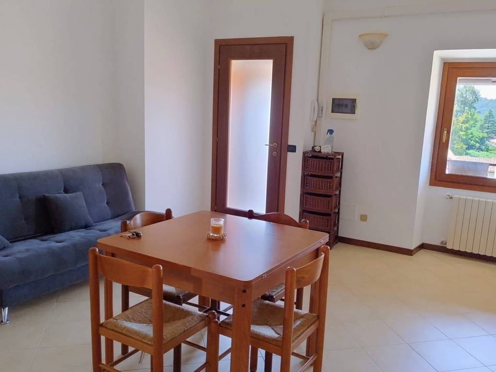 appartamento in vendita ad Alzate Brianza