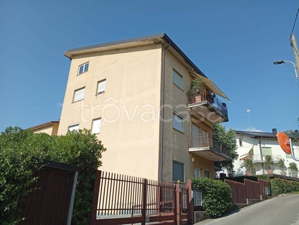 appartamento in vendita ad Alzate Brianza