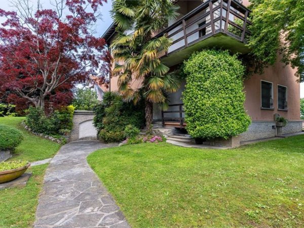 casa indipendente in vendita ad Anzano del Parco in zona Lazzaretto