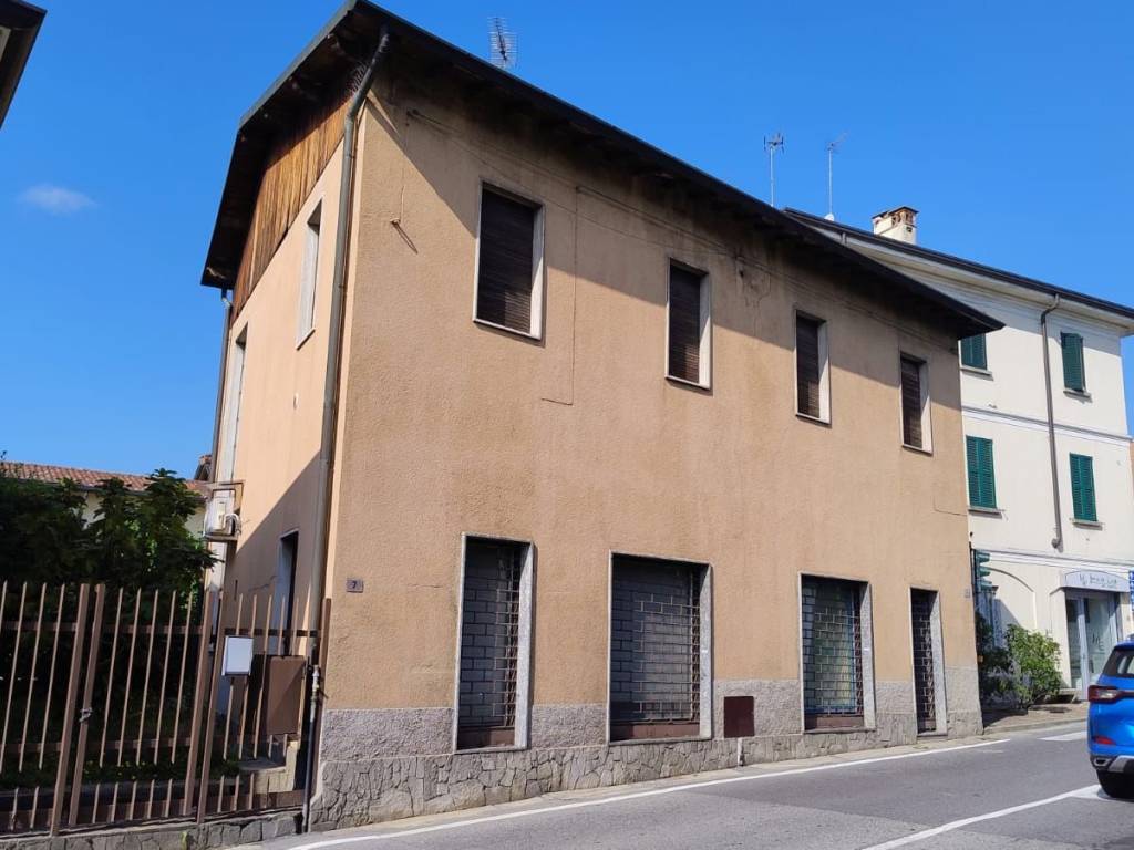 negozio in vendita ad Anzano del Parco