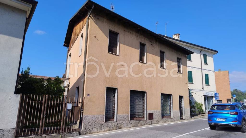 negozio in vendita ad Anzano del Parco