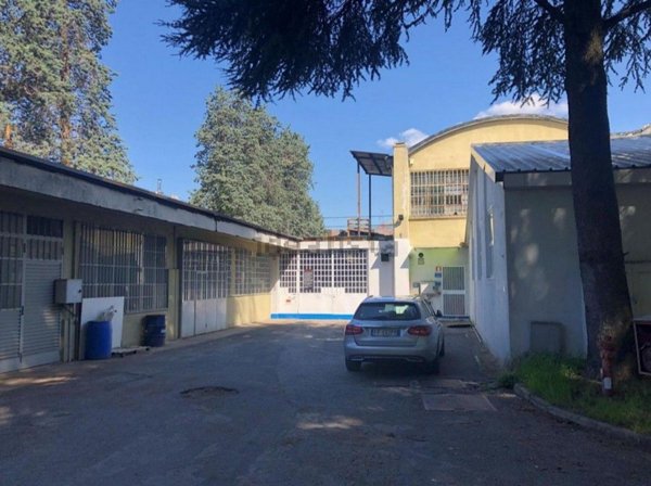 capannone in vendita ad Anzano del Parco