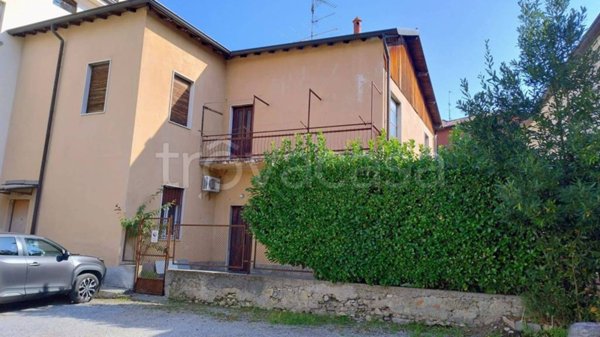 casa indipendente in vendita ad Anzano del Parco