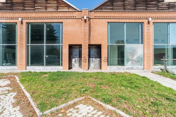 locale di sgombero in vendita ad Anzano del Parco