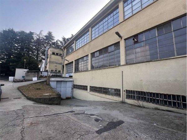 capannone in vendita ad Anzano del Parco