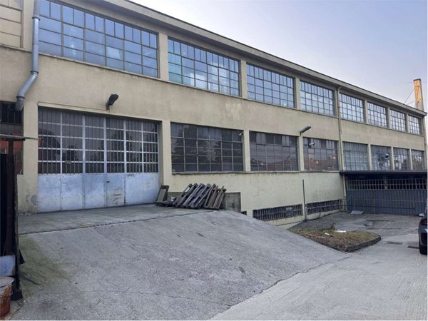 capannone in vendita ad Anzano del Parco