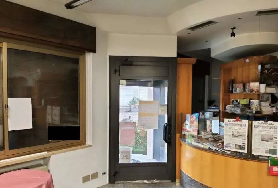 negozio in vendita ad Anzano del Parco