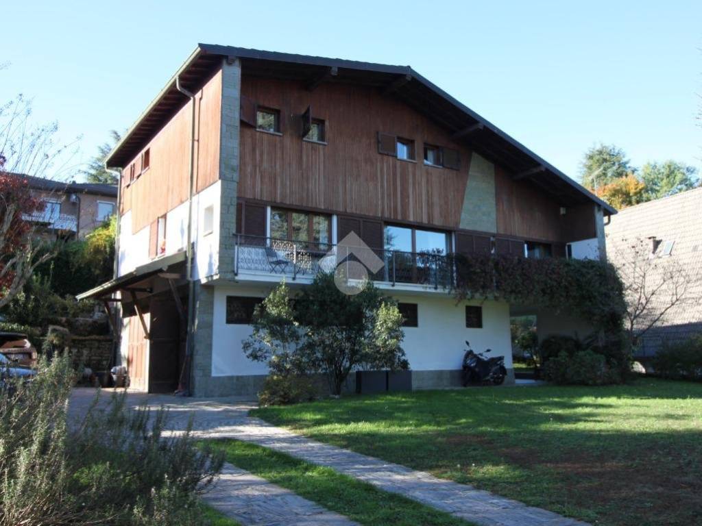 casa indipendente in vendita ad Anzano del Parco