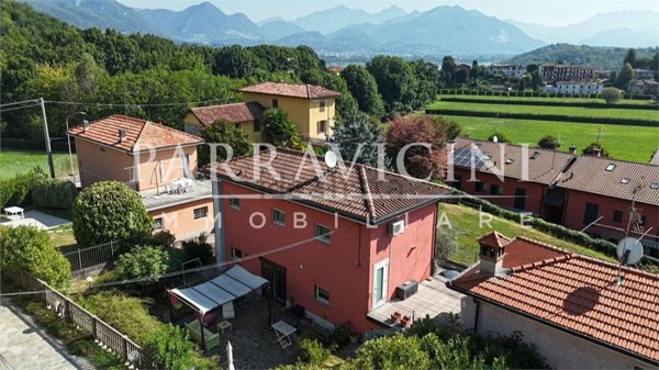 casa indipendente in vendita ad Anzano del Parco in zona Lazzaretto