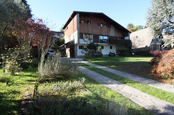 casa indipendente in vendita ad Anzano del Parco in zona Lazzaretto