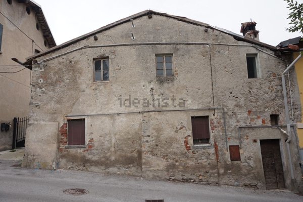 trivano in vendita ad Anzano del Parco in zona Lazzaretto