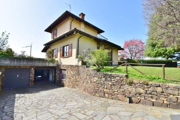 casa indipendente in vendita ad Appiano Gentile