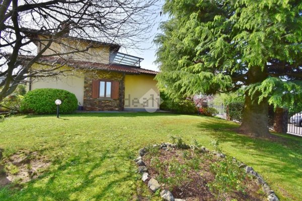 casa indipendente in vendita ad Appiano Gentile