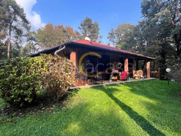 casa indipendente in vendita ad Appiano Gentile