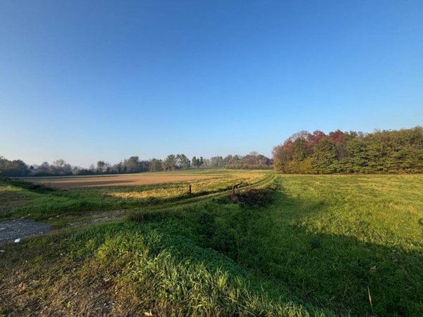 terreno agricolo in vendita ad Appiano Gentile