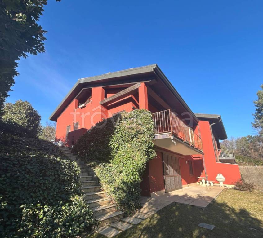 casa indipendente in vendita ad Appiano Gentile