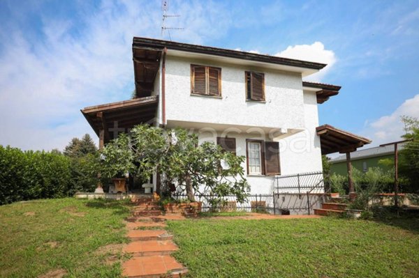 casa indipendente in vendita ad Appiano Gentile