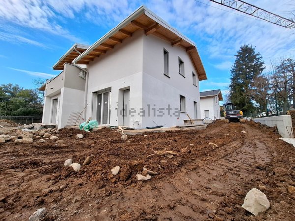 casa indipendente in vendita ad Appiano Gentile