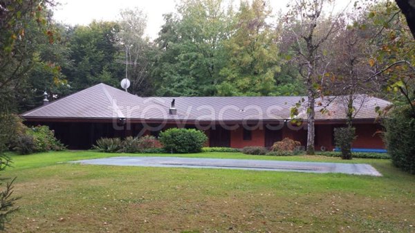 casa indipendente in vendita ad Appiano Gentile