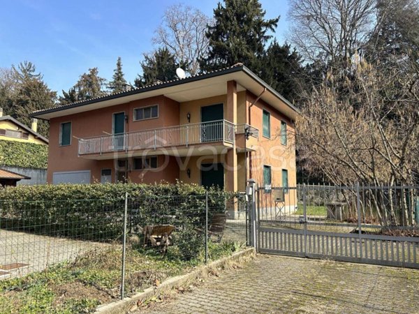 casa indipendente in vendita ad Appiano Gentile