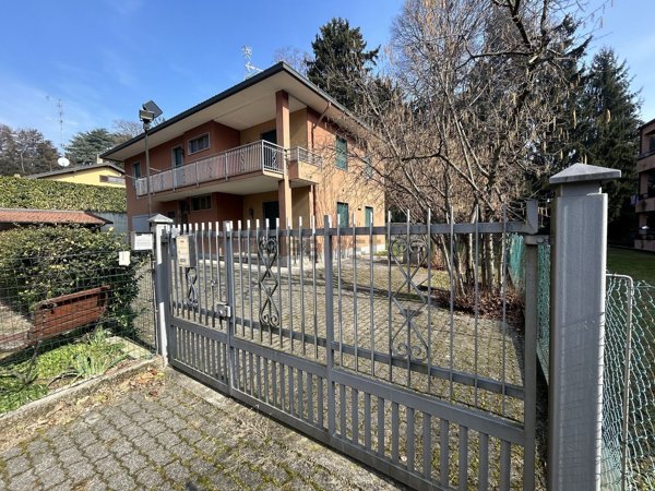 casa indipendente in vendita ad Appiano Gentile