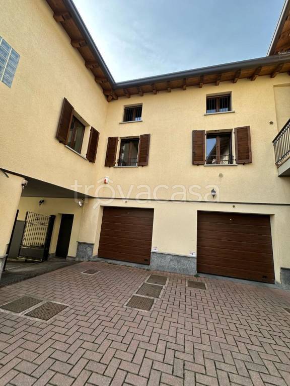 appartamento in vendita ad Appiano Gentile