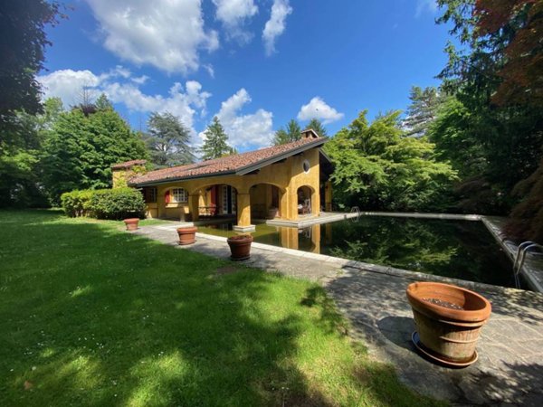 casa indipendente in vendita ad Appiano Gentile