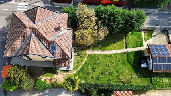 casa indipendente in vendita ad Appiano Gentile