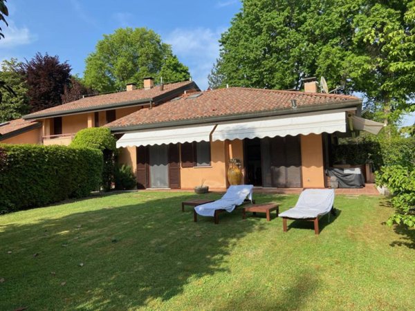 casa indipendente in vendita ad Appiano Gentile