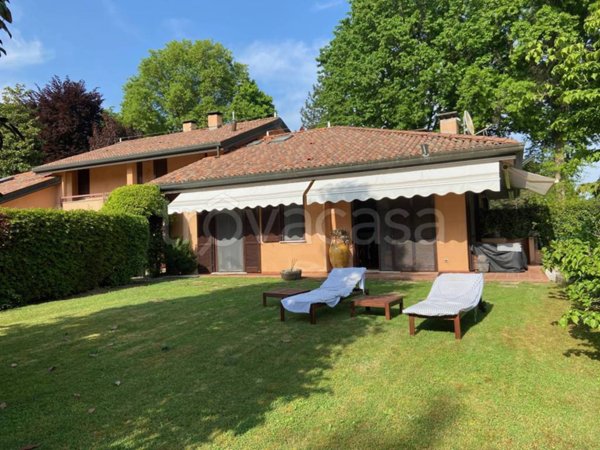 casa indipendente in vendita ad Appiano Gentile