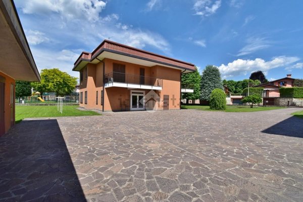 casa indipendente in vendita ad Appiano Gentile
