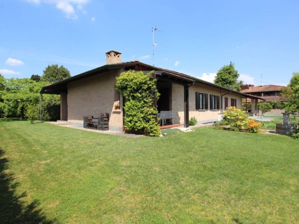 casa indipendente in vendita ad Appiano Gentile