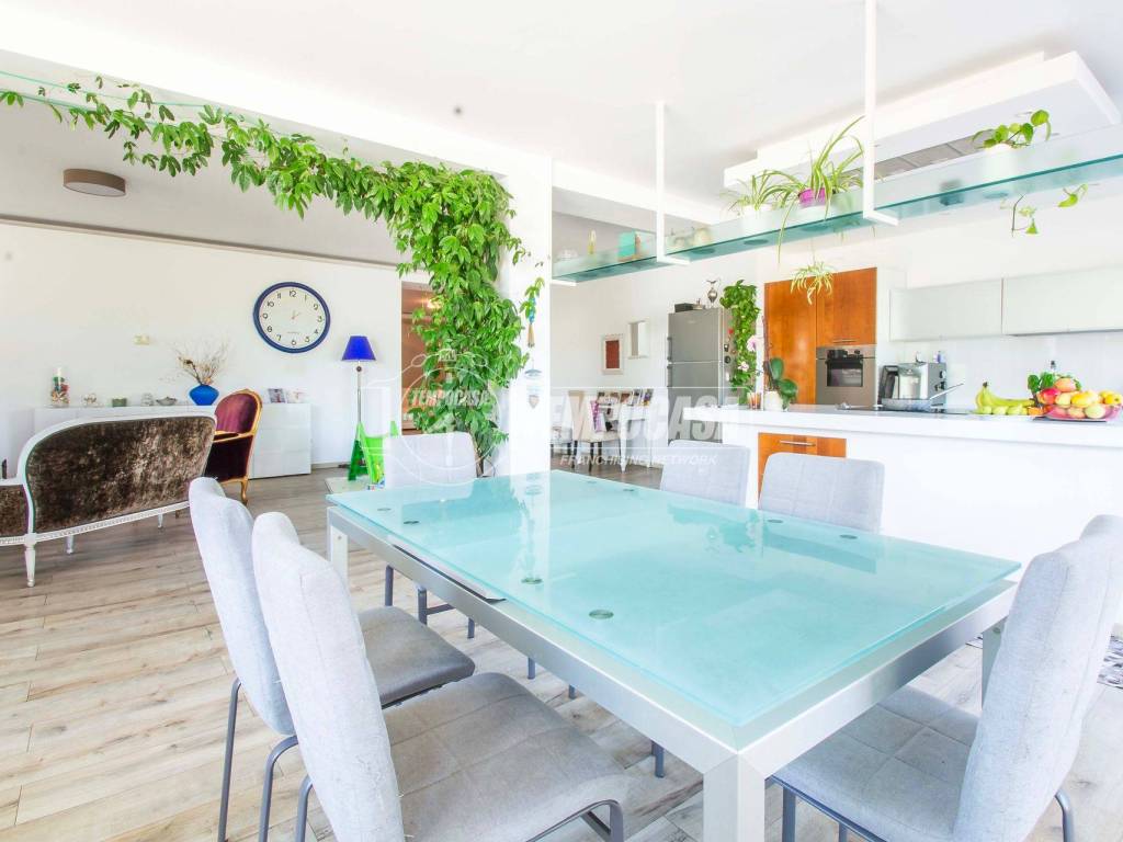 casa indipendente in vendita ad Appiano Gentile