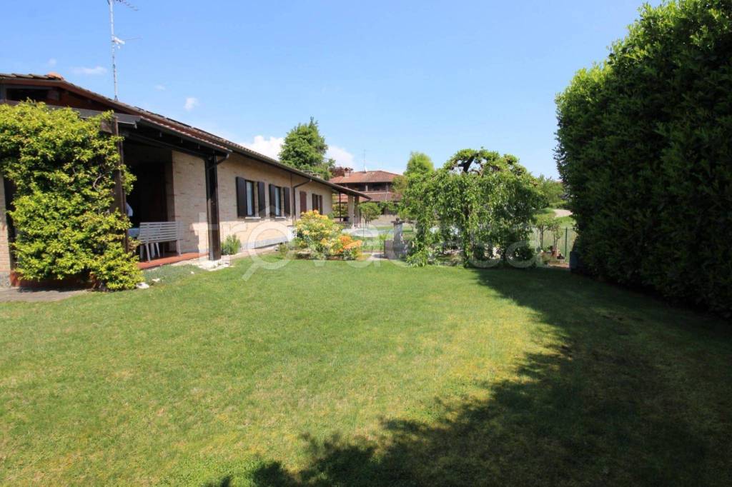casa indipendente in vendita ad Appiano Gentile