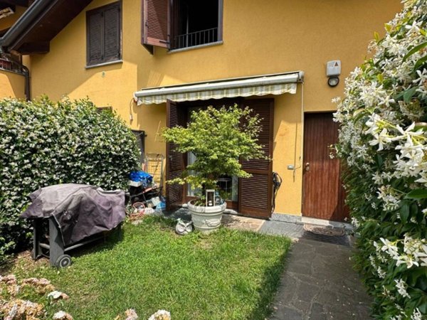 casa indipendente in vendita ad Appiano Gentile
