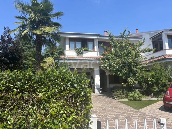 casa indipendente in vendita ad Appiano Gentile