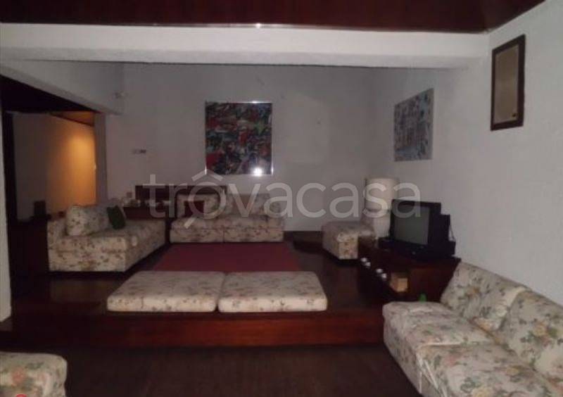 casa indipendente in vendita ad Appiano Gentile