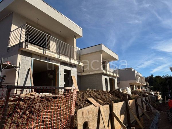 casa indipendente in vendita ad Appiano Gentile