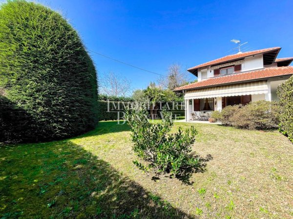 casa indipendente in vendita ad Appiano Gentile